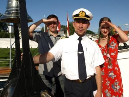 Tolle Aussicht auf eine kulinarisch-literarische Fahrt. Tolle Aussicht auf eine kulinarisch-literarische Fahrt.