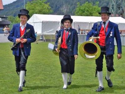 Der Trachtenkapelle Gantschier gehören überdurchschnittlich viele Jugendliche an. "Mir taugt die gute Kameradschaft unter den Musikanten und Musikantinnen", erzählt Vereinsmitglied Fabienne Marent. Der Trachtenkapelle Gantschier gehören überdurchschnittlich viele Jugendliche an. "Mir taugt die gute Kameradschaft unter den Musikanten und Musikantinnen", erzählt Vereinsmitglied Fabienne Marent.