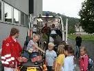 Auch die Rettung besuchte "KleinFeldkirch" und liess die Kinder alles erkunden Auch die Rettung besuchte "KleinFeldkirch" und liess die Kinder alles erkunden