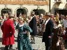 Bild: Die Trachtengruppe der Stadt Feldkirch biete Tanzfreunden einen Volkstanzkurs an.