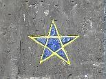 Der Stern an der Wand wurde die letzten Tage auf Vordermann gebracht und richtig "gepimpt"