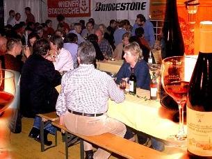 Ein gelungenes Weinfest veranstaltete der Männerchor Nüziders.