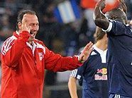 Huub Stevens stapelt tief: "Wir sind und bleiben der Außenseiter" Huub Stevens stapelt tief: "Wir sind und bleiben der Außenseiter"