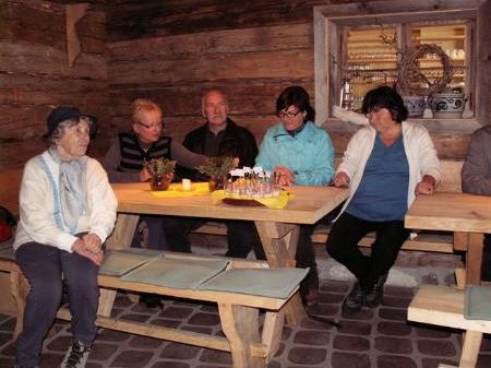 Literaturgruppe in der Schausennerei in Sonntag Literaturgruppe in der Schausennerei in Sonntag