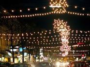 Autofahren an Adventsamstagen am besten vermeiden. Autofahren an Adventsamstagen am besten vermeiden.