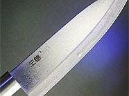 Das Opfer erlitt einen Nierenstich (Symbolbild). Das Opfer erlitt einen Nierenstich (Symbolbild).