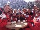 Die Skilehrer der Skischule Damüls haben allen Grund zum Feiern
