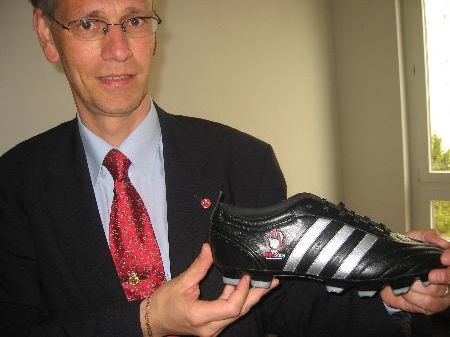 Egon Bereuter hat seine Fußballschuhe an den Nagel gehängt Egon Bereuter hat seine Fußballschuhe an den Nagel gehängt