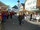Markttreiben mitten in Sulzberg