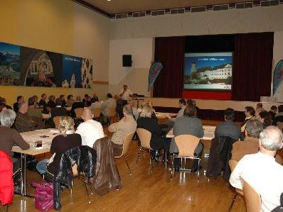 Rund 70 TeilnehmerInnen bei Auftaktveranstaltung Neues Leitbild Bludenz Innenstadt Rund 70 TeilnehmerInnen bei Auftaktveranstaltung Neues Leitbild Bludenz Innenstadt