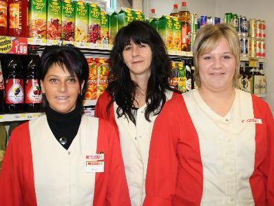 Annemarie Hammerer (Mitte) mit ihrem Team. Annemarie Hammerer (Mitte) mit ihrem Team.