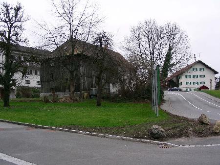 Beim Standort des alten Bauernhauses in der Elektra-Kurve in Bregenz sollte eine Wohnanlage entstehen