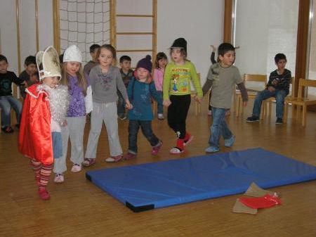 Der Nikolaus war auch im Kindergarten Gais zu Besuch. Der Nikolaus war auch im Kindergarten Gais zu Besuch.