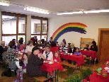 Groß und Klein genossen das feine Frühstück im Kindergarten Einlis Groß und Klein genossen das feine Frühstück im Kindergarten Einlis