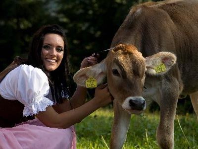 Unter dem Motto: "Mit und ohne Rindvieh" lädt der Frauenbund zur "Wieborfaschnat" ein. Unter dem Motto: "Mit und ohne Rindvieh" lädt der Frauenbund zur "Wieborfaschnat" ein.