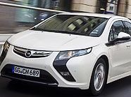 Dem Sparsamsten winkt ein Opel Ampera. Dem Sparsamsten winkt ein Opel Ampera.