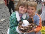 Lisa und Bernhard kamen gerne zum Ostermarkt.