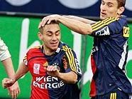 Veli Kavlak (Mitte) jubelt nach dem 1:1-Ausgleich der Rapidler Veli Kavlak (Mitte) jubelt nach dem 1:1-Ausgleich der Rapidler