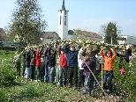 Die Zweitklässler der Mittelschule Hasenfeld waren mit Begeisterung beim Weidenbau-Workshop dabei.