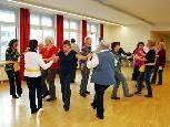 Mit Begeisterung zur Bewegung tanzen Dornbirner Senioren
