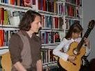 Patrick Kühlechner und Jennifer Forster verzauberten die Zuhörer am vergangenen Donnerstag mit Worten und Musik Patrick Kühlechner und Jennifer Forster verzauberten die Zuhörer am vergangenen Donnerstag mit Worten und Musik