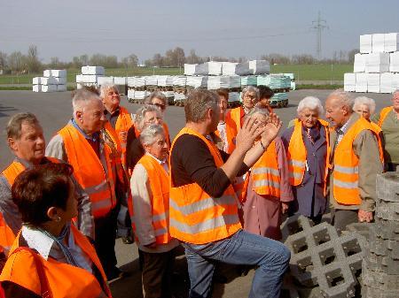 Pensionisten aus Thüringen beim Recycling Werk Häusle