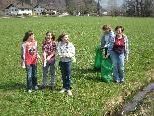 Zahlreiche freiwillige Helfer beteiligten sich an der Landschaftsreinigungsaktion Zahlreiche freiwillige Helfer beteiligten sich an der Landschaftsreinigungsaktion