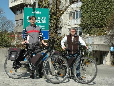 Die Amtsboten der Stadt Bludenz sind mit dem E-Bike flott unterwegs. (Foto: Stadt Bludenz)
