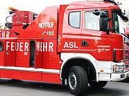 Die Feuerwehr musste Erste Hilfe leisten. Die Feuerwehr musste Erste Hilfe leisten.