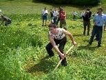 Handmähen hat eine lange Tradition, heutzutage auch in Wettkampfform. Handmähen hat eine lange Tradition, heutzutage auch in Wettkampfform.