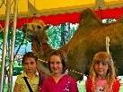 Laura, Selina, Nadine gefielen die Kamele sehr gut