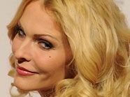 Sonya Kraus kaschiert gut. Sonya Kraus kaschiert gut.