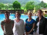 Frau Dr. Lackner, Dr. Häring, Dr. Kemmler und Dr. Kaier untersuchten und berieten im Schwimmbad Felsenau 130 Interessenten