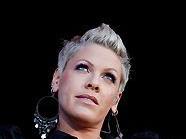 Pink ist ein aktives Mitglied der Tierschutzorganisation 'PETA' Pink ist ein aktives Mitglied der Tierschutzorganisation 'PETA'