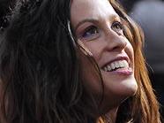 Souleye als Soulmate: Alanis Morissette (36) hat geheiratet. Souleye als Soulmate: Alanis Morissette (36) hat geheiratet.