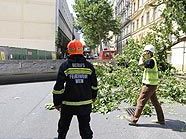 Betonträger fiel auf die Wassergasse Betonträger fiel auf die Wassergasse