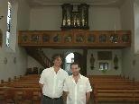 Bild: (v.l.) Klaus Christa und Thomas Engel organisieren mit der Pfarre die Konzertreihe St. Corneli.