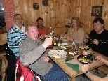 Uriges Ambiente und gut bürgerliche Küche in "Naze´s Hus". Uriges Ambiente und gut bürgerliche Küche in "Naze´s Hus".