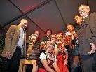 Alt-Klostertaler Musikchef  Markus Wolfahrt gelang mit einem Superschlag der Anstich des Bockbieres 2010. Alt-Klostertaler Musikchef  Markus Wolfahrt gelang mit einem Superschlag der Anstich des Bockbieres 2010.