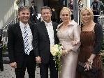 Das Brautpaar mit den Trauzeugen Das Brautpaar mit den Trauzeugen