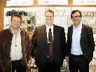 Freude über das gelungene Projekt: Vizebgm. Dietmar Fetz, Apotheker Eric Trauner und Bernhard Ölz Freude über das gelungene Projekt: Vizebgm. Dietmar Fetz, Apotheker Eric Trauner und Bernhard Ölz