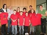 Übergabe der neuen spark7-T-Shirts an die "Sportklässler". Übergabe der neuen spark7-T-Shirts an die "Sportklässler".
