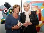 Die Künstlerinnen Rita Fessler und Heidi Dingler präsentieren im LKH ihre Arbeiten.