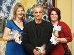 Jeanette Bobos und Anja Vonach ( Verein Tuberöse Sklerose Complex Mitanand ) mit Viktor - Geschäftsführer Armin Hotz Jeanette Bobos und Anja Vonach ( Verein Tuberöse Sklerose Complex Mitanand ) mit Viktor - Geschäftsführer Armin Hotz