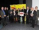 Landesrat Schwärzler und der Geschäftsführer des Energieinstituts übergaben die Auszeichnung an das Dornbirner e5-Team.