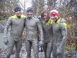 Trainieren für den "Tough Guy" unter Extrembedingungen: Edgar Überbacher, Karl-Heinz Überbacher, Benjamin Rüdisser und  Philipp Bottesi. Trainieren für den "Tough Guy" unter Extrembedingungen: Edgar Überbacher, Karl-Heinz Überbacher, Benjamin Rüdisser und  Philipp Bottesi.