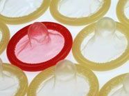 24-jähriger Derrick Burts fordert erzwungenen Kondomeinsatz 24-jähriger Derrick Burts fordert erzwungenen Kondomeinsatz