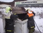 Containerbrand von der Feuerwehr rasch gelöscht. Containerbrand von der Feuerwehr rasch gelöscht.