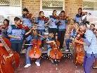 Die südafrikanischen Jugendlichen musizieren mit Herz und Leidenschaft.