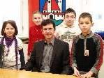 Kinder der Volksschule Brederis besuchten den Bürgermeister Martin Summer.